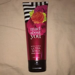 Bath and Body Works body cream